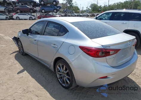 2018 Mazda Mazda3 Touring из США, поврежденный, VIN 3MZBN1V35JM193132